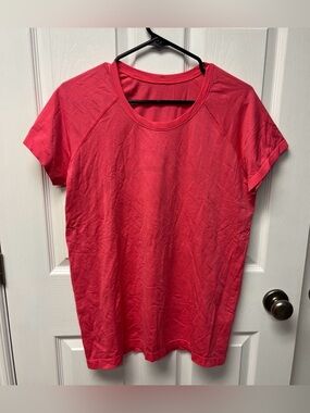 Lululemon Swiftly Tech Short Sleeve - 14